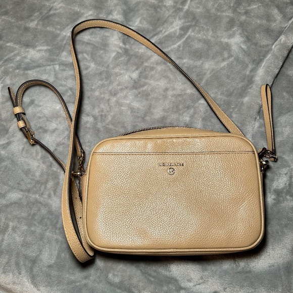 Michael Kors Small Nude Crossbody Bag Used - Picture 1 of 8